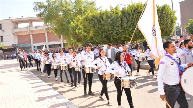 مسيرة طلابية بجامعة