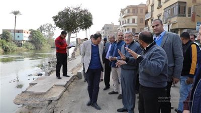 محافظ المنيا يتفقد عددًا من الخدمات العامة ويتابع توافر السلع الغذائية بمركز بني مزار