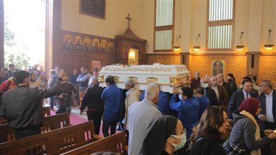 قيادات صحفية وإعلامية في وداع الراحل الكبير مفيد فوزي بكنيسة المرعشلي 