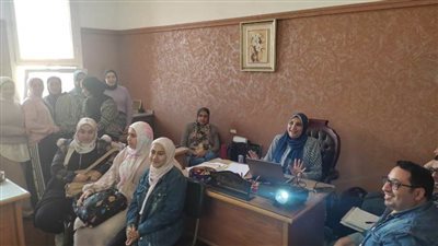 د. علا يوسف: صناعة الملابس في تقدم وتفتح أبواب رزق للكثيرين