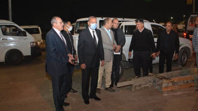 جانب من متابعة الأعمال