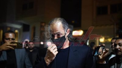 نجوم الفن والمجتمع في عزاء مفيد فوزي 