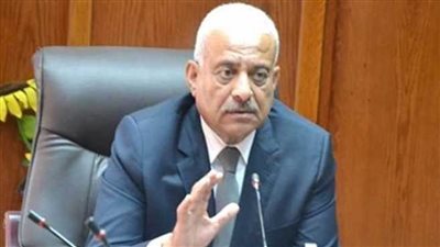 محافظ السويس يقرر تشكيل لجنة لإنشاء مدرسة قومية بمدينة 