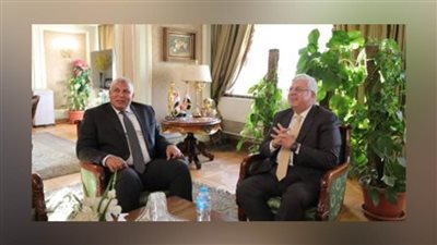 وزير التعليم العالي ومحافظ الوادي الجديد يناقشان إنشاء كليات جديدة بالمحافظة