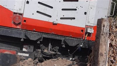 محافظ الإسماعيلية يتابع حادث خروج قطار عن القضبان