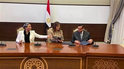 3 وزراء يوقعون عقد تنفيذ المرحلة الرابعة من مشروعات منظومة المخلفات بالمحافظات