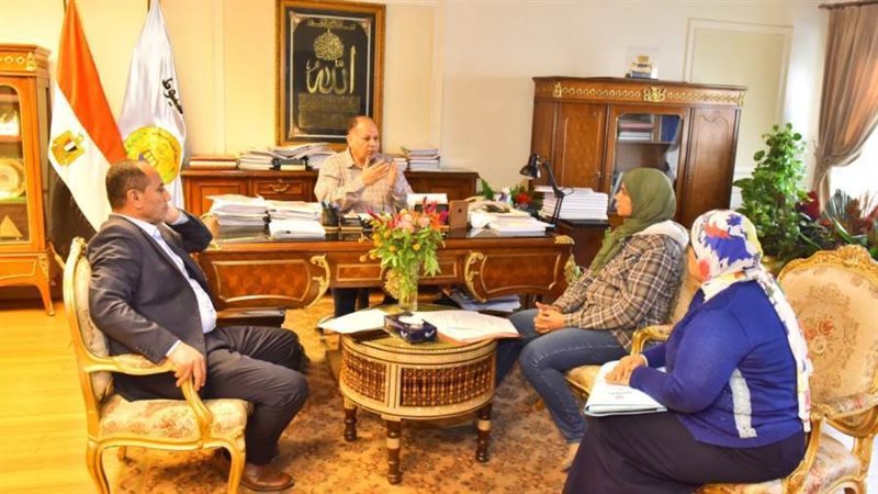 محافظ أسيوط يتابع