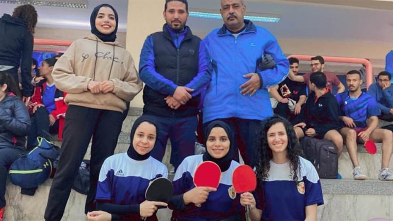 جانب من الفريق