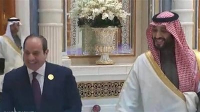 عاجل.. الرئيس السيسي يصل مقر انعقاد القمة الصينية العربية 