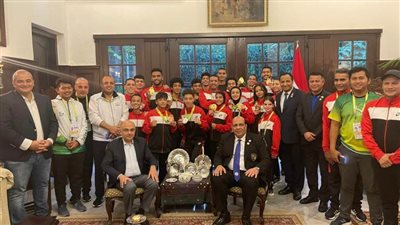 السفير المصري في جاكرتا يهنئ منتخب الكونج فو على ميداليات بطولة العالم 