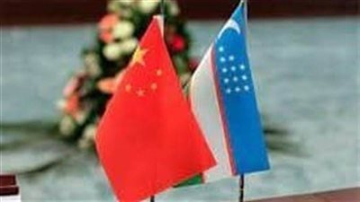 الصين وأوزبكستان تبحثان توسيع التعاون الاقتصادي والتجاري