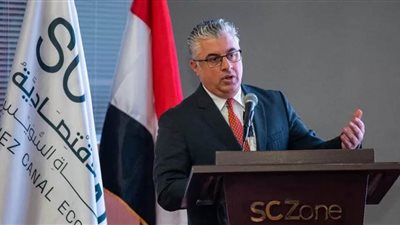 رئيس اقتصادية قناة السويس للشركات الفرنسية: نستهدف توطين صناعة السيارات ومكوناتها