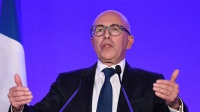 حزب الجمهوريين الفرنسي يختار زعيما جديدا يمينيا له