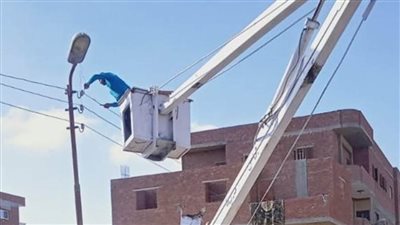 صيانة ورفع كفاءة ٣٥ كشاف إنارة عامة بالتل الكبير