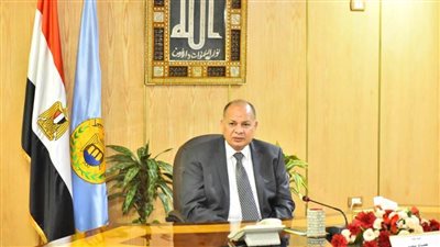 محافظ أسيوط يعلن دعمه الكامل لتطبيق قانون المحال العامة الجديد والبدء في تلقي طلبات المواطنين