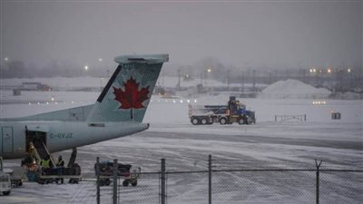 عاجل| تأجيل وإلغاء آلاف الرحلات الجوية في غرب الولايات المتحدة جراء العاصفة الشتوية