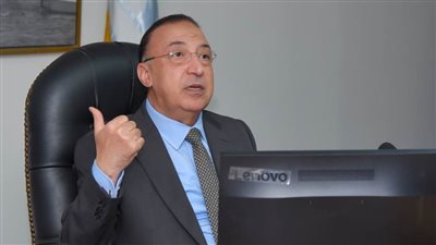 محافظ الإسكندرية يناقش أهم القضايا خلال رئاسته اجتماع المجلس التنفيذي
