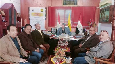 عضو متابعة الوزارة يشيد بمدارس شمال سيناء  
