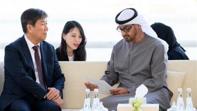 رئيس الإمارات يتسلم رسالة من نظيره الكورى الجنوبي تتناول دعم التعاون بين البلدين