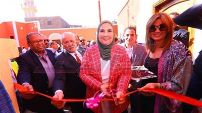 وزيرة التضامن الاجتماعي ومحافظ الأقصر يشهدان احتفالية صناع الخير واي فاينانس 
