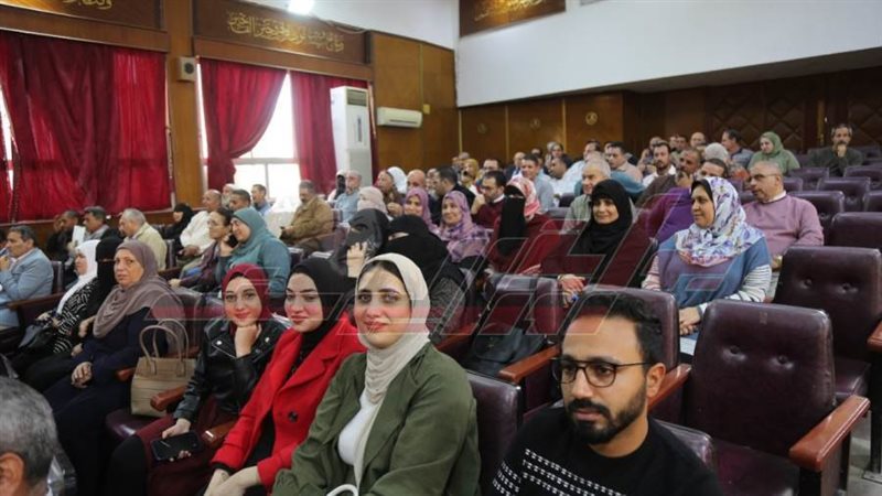 العاملون بالديوان