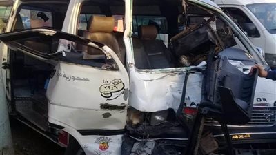 إصابة 19 شخصًا في حادث تصادم سيارتين بالشرقية 