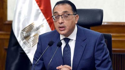 رئيس الوزراء يستعرض تقريرا من وزيرة الثقافة حول الفعاليـات الثقافيـة بالمنوفية والمنيا وبني سويف