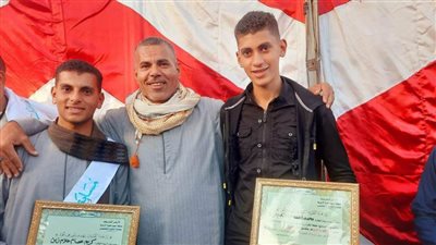 في مشهد مُهيب تكريم 102 من حفظة القرآن الكريم بقرية الشنباب