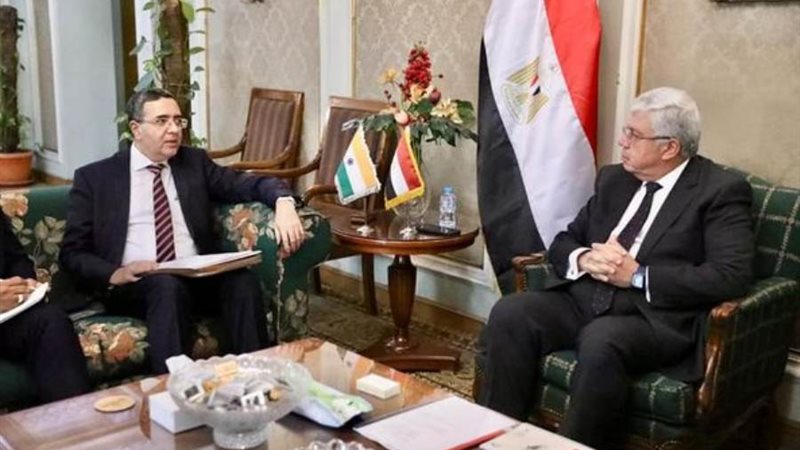 د. أيمن عاشور والسفير