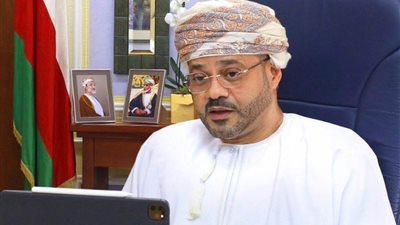 وزير الخارجية العماني يلتقي نظيره الإماراتي