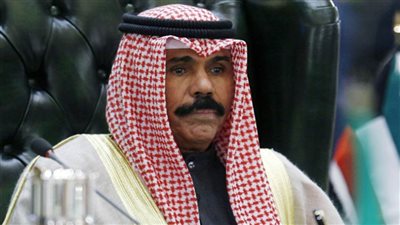 أميرالكويت يتسلم رسالة خطية من الرئيس الفلسطيني تتعلق بتعزيز العلاقات بين البلدين