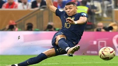 مبابي حقق رقما قياسيا بعد تسجيله ثلاثة أهداف في نهائي مونديال 