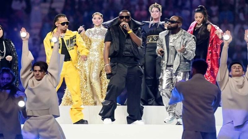 فقرات غنائية واستعراضية