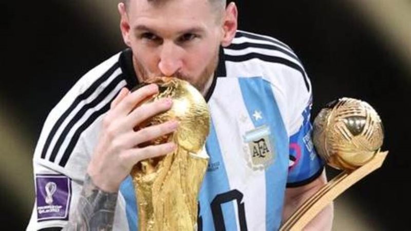 كأس العالم والذهبية