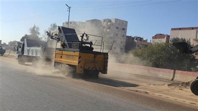 حملة نظافة عامة بشوارع حيِّ ثانِ مدينة الإسماعيلية 