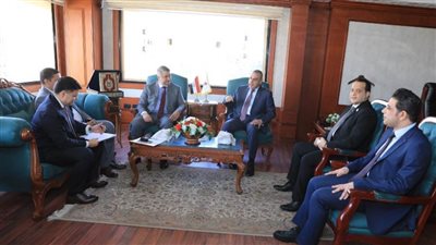 محافظ سوهاج يستقبل رئيس الهيئة العامة للتنمية الصناعية
