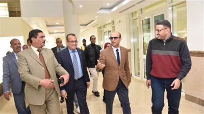 المنشاوي في زيارة لمقر جامعة أسيوط الأهلية لمتابعة سير العملية التعليمية