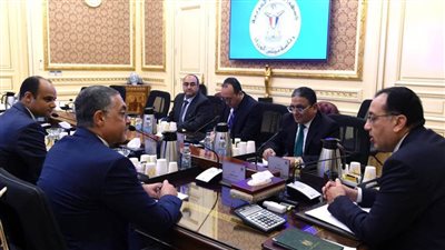 رئيس الوزراء يلتقي الرئيس التنفيذي للهيئة العامة للاستثمار والمناطق الحرة