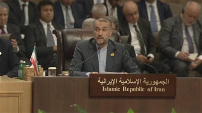 وزير الخارجية الإيراني: الحوار والتعاون بين دول الإقليم ليس خيارا بل هو ضرورة ملحة