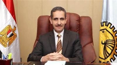 محافظ الغربية يوقع ويسلم 145عقدًا لتقنين التعديات على الأراضي الزراعية