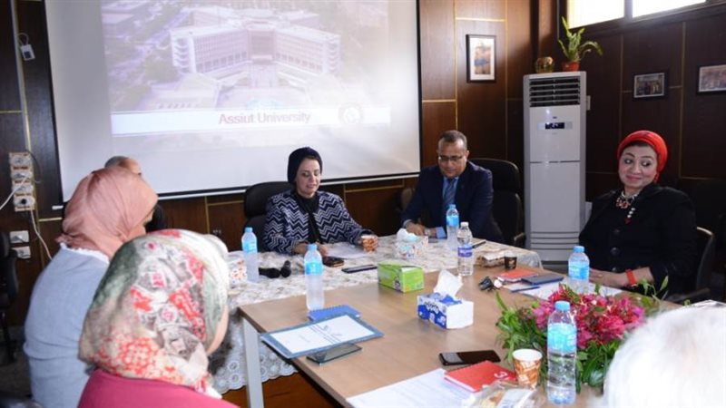 نائب رئيس جامعة أسيوط