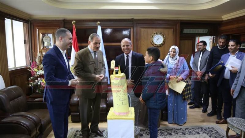 خلال التكريم