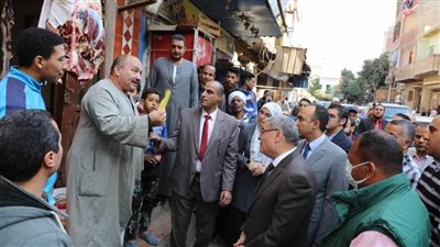 بالصور.. محافظ المنيا يقود حملة مكبرة لضبط الأسعار ورصد محتكري السلع الغذائية