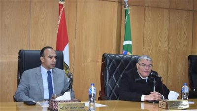 محافظ المنيا يوجه رؤساء المدن بمتابعة توصيل المرافق للمشروعات المنتهية بمبادرة 