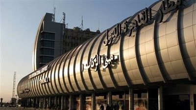 جمارك مطار القاهرة تضبط محاولتي تهريب كمية من السجائر الإلكترونية ومستلزماتها