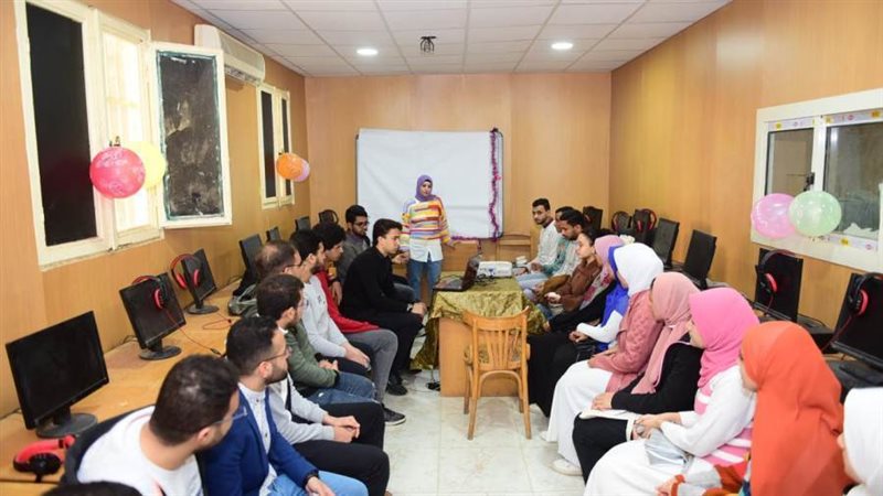 جانب من الورشه