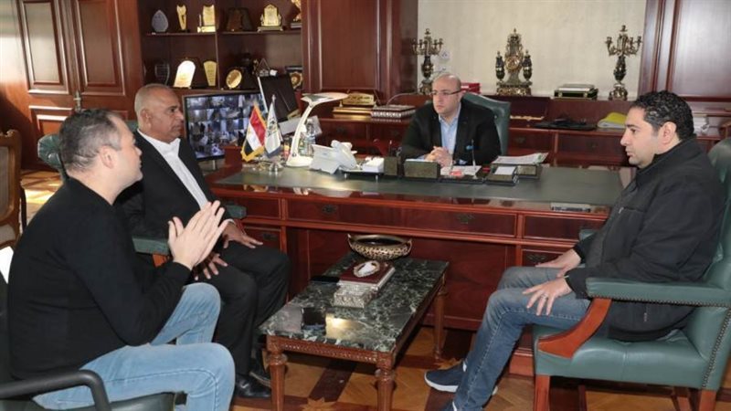 محافظ بنى سويف يلتقى