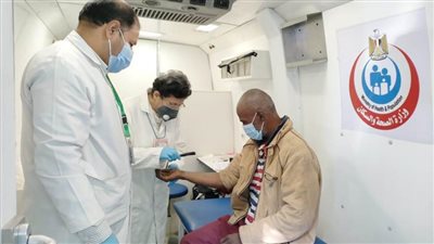 صحة المنيا تقدم الخدمات الطبية لـ1861 حالة خلال قافلة بقرية الإسماعيلية