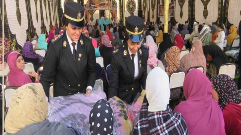 الداخلية توزع مساعدات