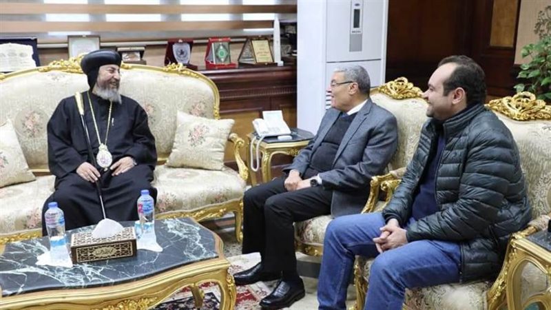 محافظ المنيا يستقبل